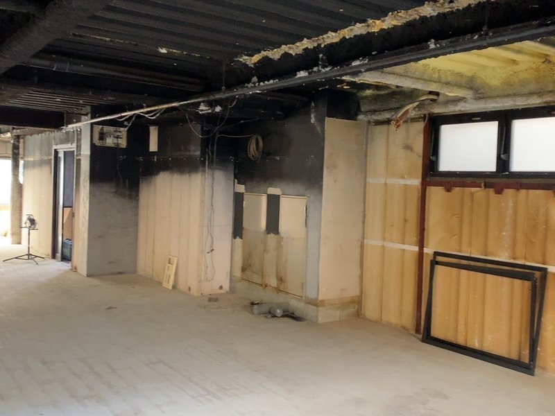 店舗・事務所のスケルトン工事現場