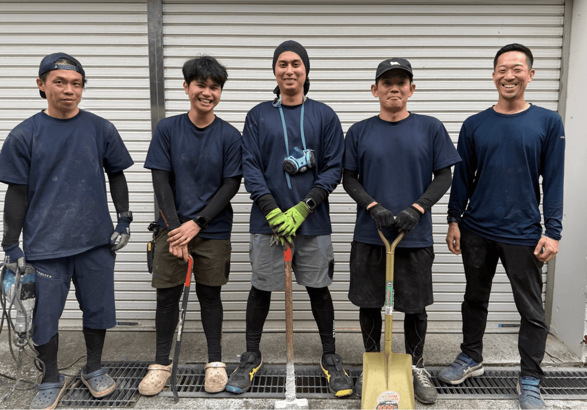 黒﨑商会の内装解体チーム